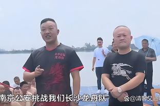 局外人❓拉什福德在B费发角球时站在底线一动不动